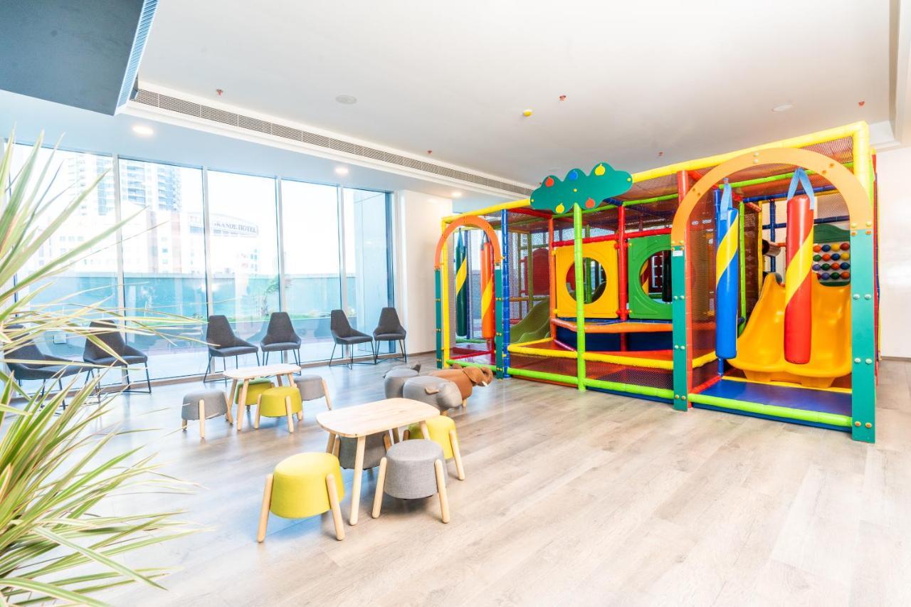 S Plaza Suites Hotel Seef Dış mekan fotoğraf
